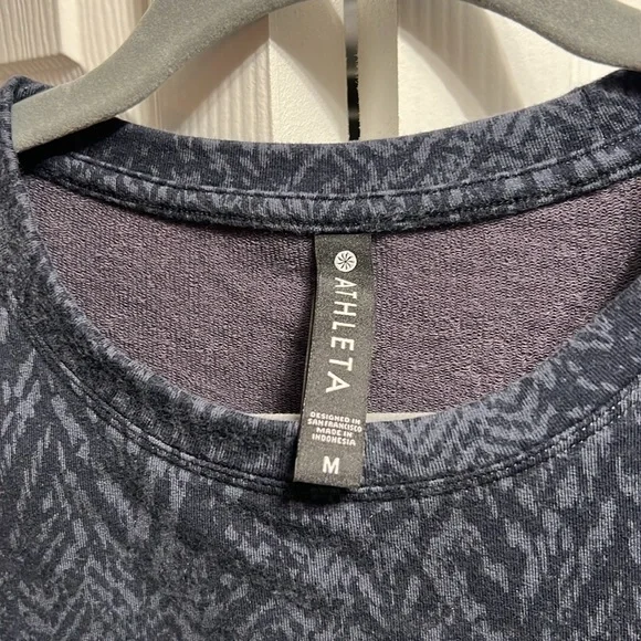 Athleta crew neck sweatshirt - Picture 2 of 7